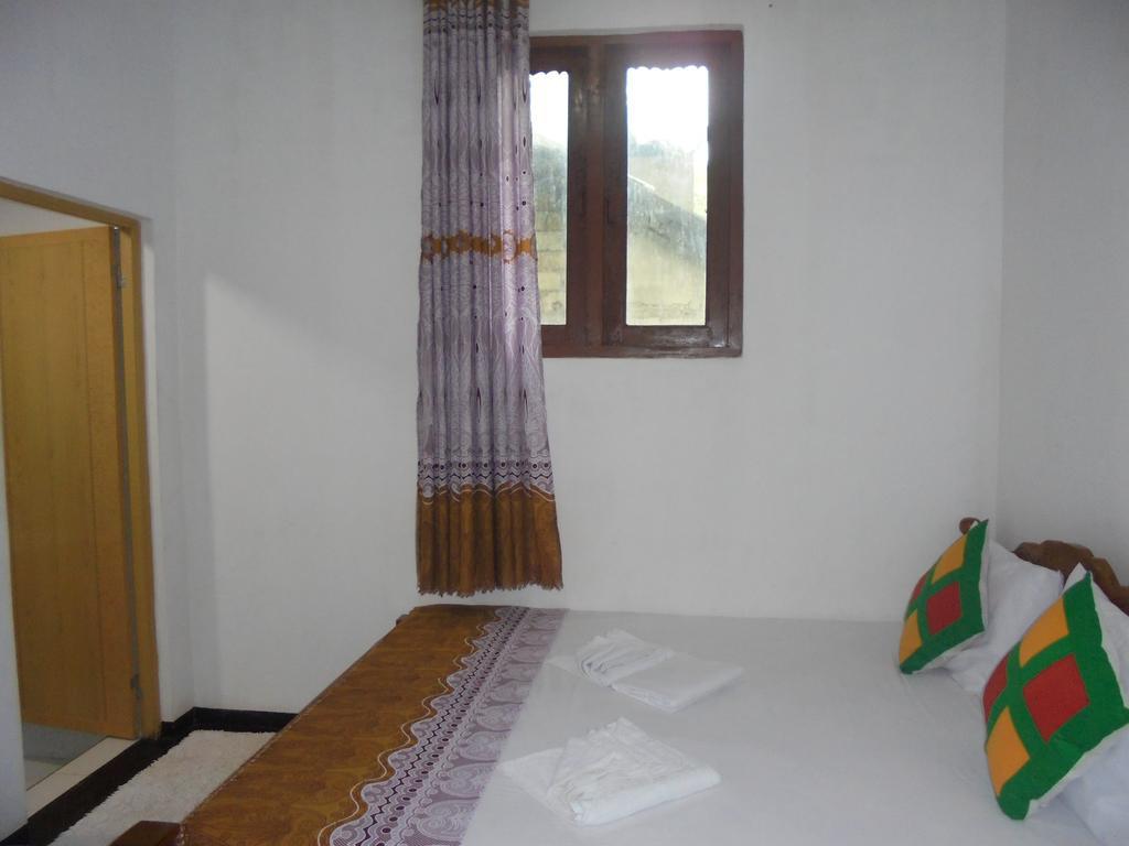 Ath Hala Safari Resort Uda Walawe Extérieur photo